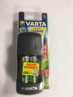 VARTA Oplader + 4xAA